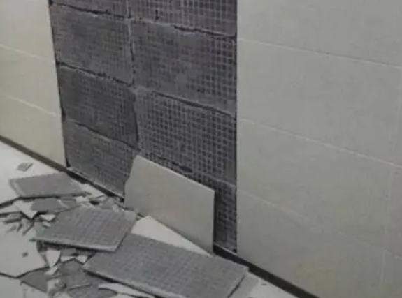 兴业瓷砖空鼓维修公司分享下兴业墙砖松动维修的知识